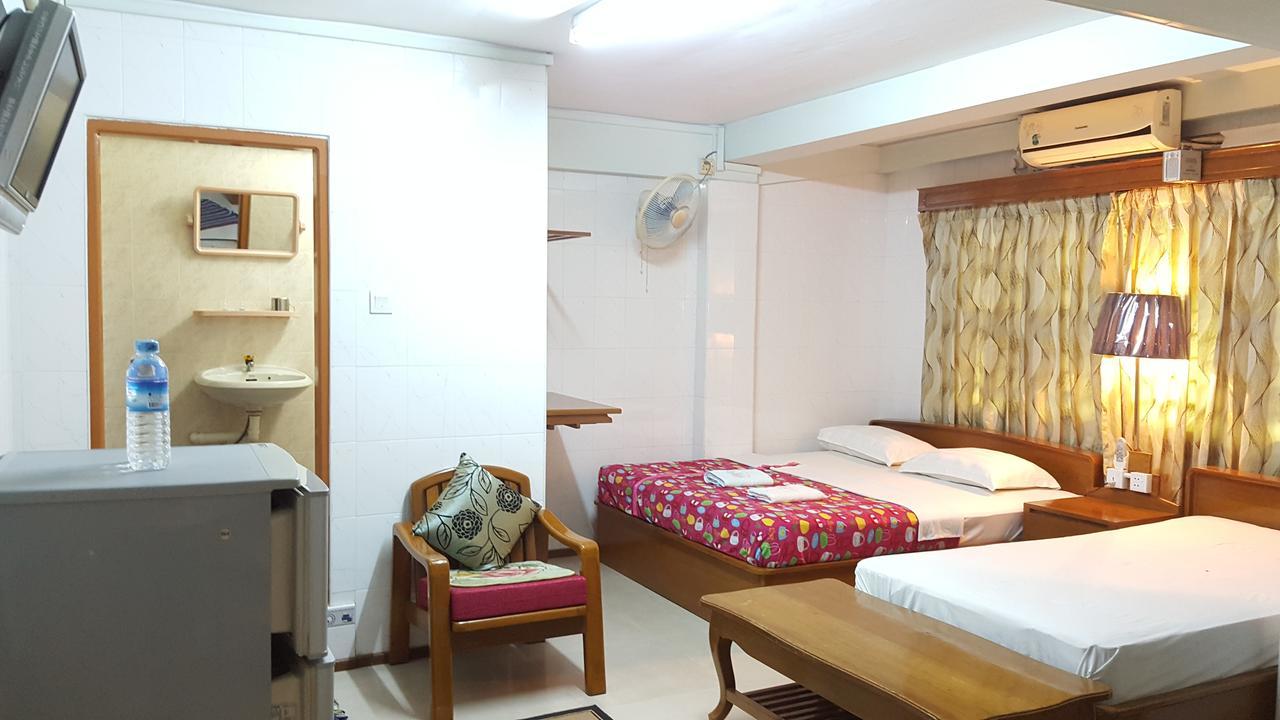 יאנגון Chan Myae Guesthouse מראה חיצוני תמונה