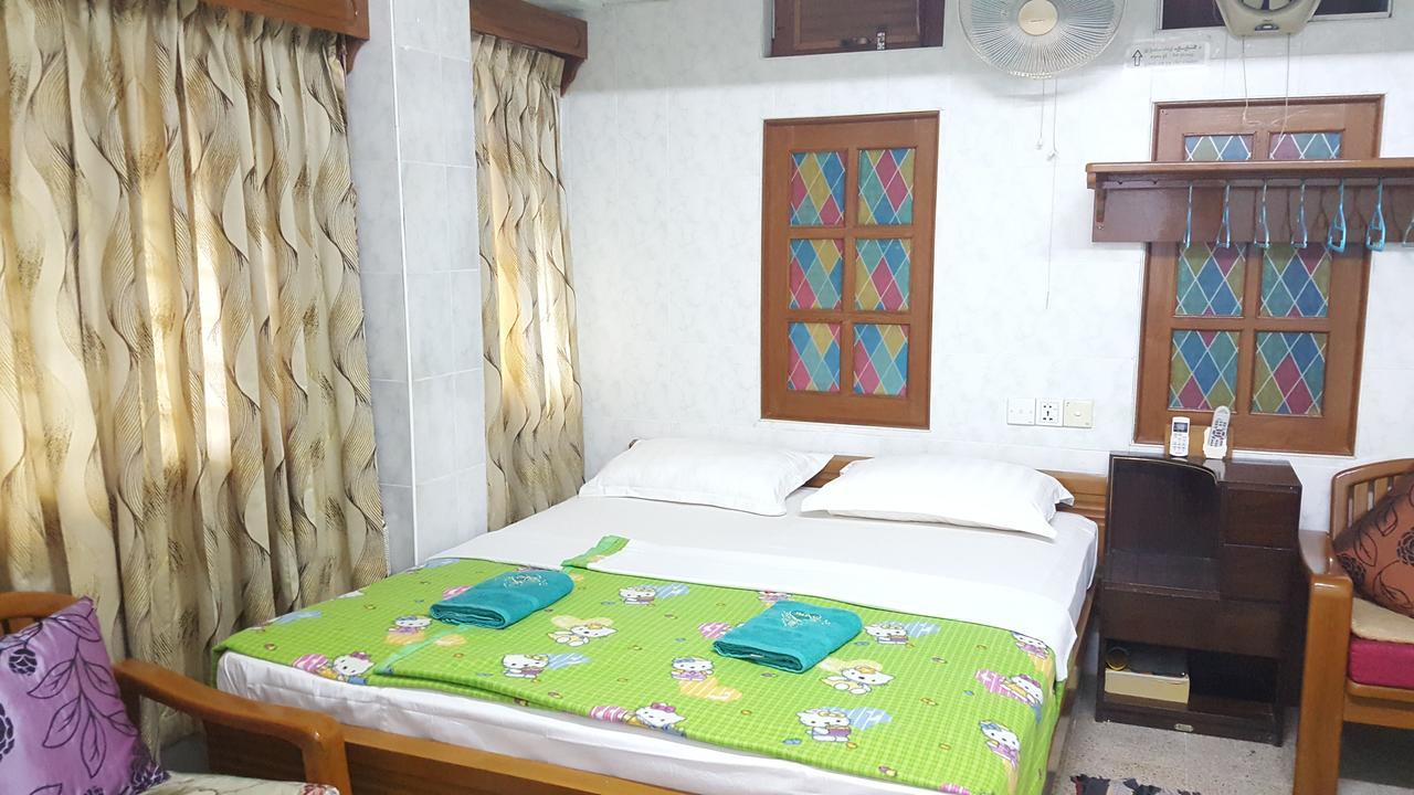 יאנגון Chan Myae Guesthouse מראה חיצוני תמונה